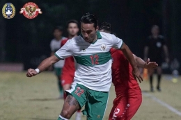 Ezra Walian juga bermain saat tim nasional Indonesia melawan Afghanistan (16/11). Sumber: Dokumentasi PSSI