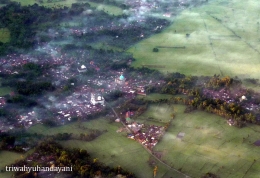 Lombok, pulau seribu masjid, dari udara menjelang mendarat di Bandara Internasional Lombok, sumber: pribadi