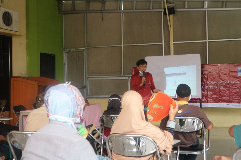 Foto Penyuluhan Materi Digital Marketing/dokpri