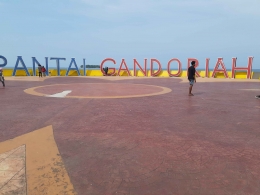 Pantai Gandoriah Pariaman, Sumatera Barat. Dok. Pribadi