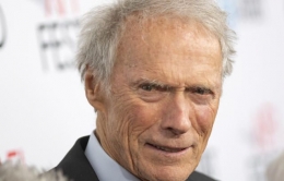 Clint Eastwood di usia 91 tahun. Photo: VALERIE MACON/AFP   