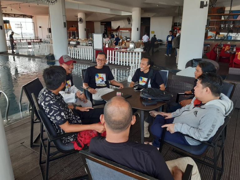 Diskusi bersama alumni ITNY Yogyakarta di Pontianak