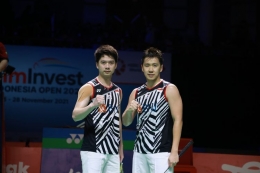 Marcus Gideon/Kevin Sanjaya mengalahkan ganda Taiwan peraih medali emas Olimpiade 2020 di hari pertama BWF World Tour Finals (1/12)/PBSI/Kompas.com