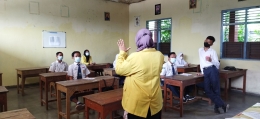 Kegiatan edukasi HIV/AIDS kepada siswa kelas 9 SMP Cinde Semarang/Dokpri