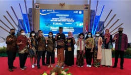 Foto Bersama bersama Budayawan Sasak Lombok, Lalu Putria. Dok Muslifa