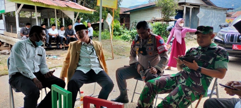 Bupati H. Muhammad Amru beserta Forkopimda tinjau pelaksanaan Vaksin massal di desa Tebukit Blangpegayon