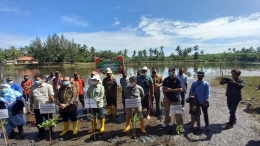 Pembukaan acara penanaman mangrove oleh Anggota DPR RI, BRGM, KLHK dan Masyarakat (Dokpri)