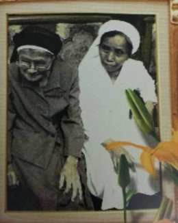 Suster Boromeo(kiri) kepala sekolah SD Kanisius Ganjuran  dan Suster Armela (kanan) Suster Panti Asuhan Ganjuran (Dokpri)