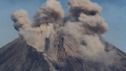 Erupsi Gunung Semeru | Detik.com