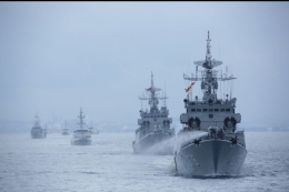 Ilustrasi kapal Komando Armada I (Koarmada I) dalam latihan Operasi Dukungan Tembakan Tahun 2020 di Laut Natuna Selatan.| Sumber: Koarmada I via Kompas.com