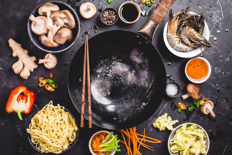 Ilustrasi bahan masakan tumis ala chinese food. Sumber: Shutterstock/ELENA ERYOMENKO via Kompas,com