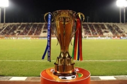 Trofi Piala AFF 2020 (Kompas.com)