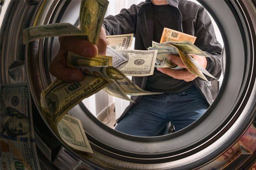 Ilustrasi pencucian uang atau money laundering (Sumber: GettyImages/AlexSava via aspiretrainingteam.co.uk).