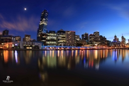 Melbourne difoto dari tepi Sungai Yarra. Sumber: dokumentasi pribadi