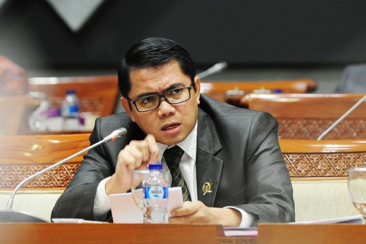Kasus Arteria Dahlan terkait polemik Bahasa Sunda dihentikan penyidik dan tidak bisa diajukan ke pengadilan. | Sumber: Humas DPR via KOMPAS.com