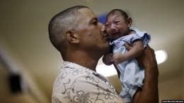 Dampak virus jika fatal bagi bayi yang dilahirkan. Photo :  rferl.org  
