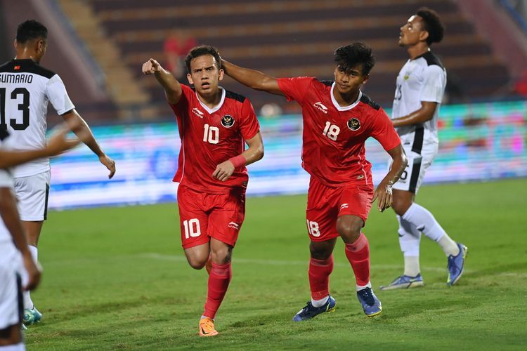 Egy Maulana Vikri saat mencetak gol ke gawang Timor Leste dalam ajang Sea Games 2021 di Vietnam. | Source: KOMPAS.COM