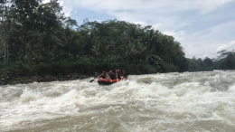 Pengarungan Sungai Serayu, Banjarnegara, Jawa Tengah. Dok. Tim Enhancement ORAD IMPALA UB