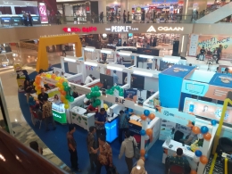 Sebuah pameran perusahaan pembiayaan di Surabaya bertepatan Hari Multifinance tahun 2019_Dokpri.