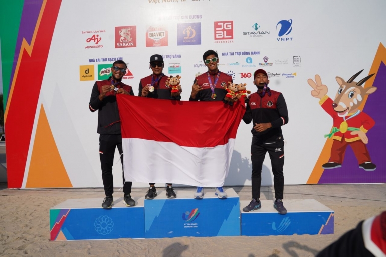 Tim voli pantai putra menambah medali emas untuk kontigen Indonesia.| Sumber: Akun Twitter Official NOC.Indonesia @NOCIndonesia1