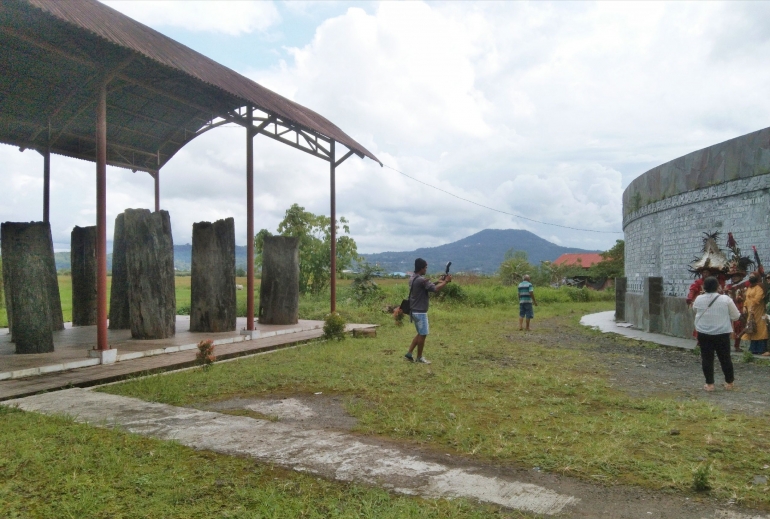 Perpaduan situs sejarah di Benteng Moraya dan landscape alam yang eksotis di Tondano Minahasa.| Dokumentasi pribadi