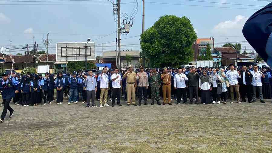 Foto Artikel : Pelepasan KKN MIT-18 UIN Walisongo Semarang Tahun 2024 ...