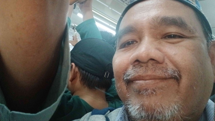 Omjay naik krl yang penuh sesak/dokpri