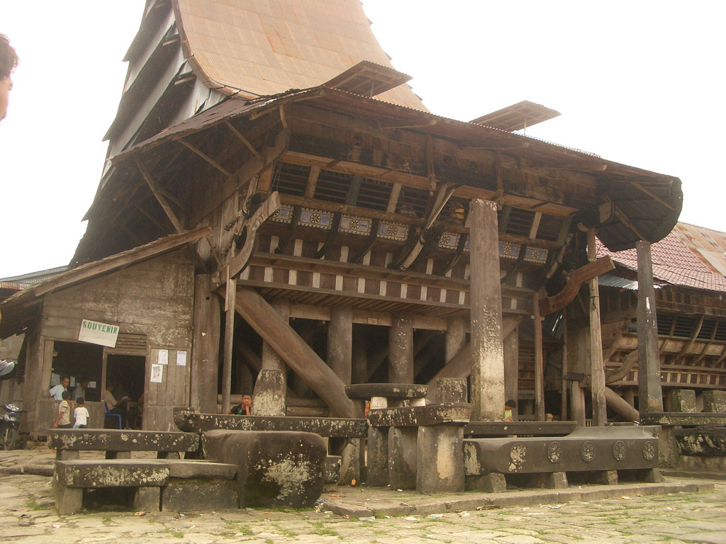 Rumah Adat Raja Suku Nias