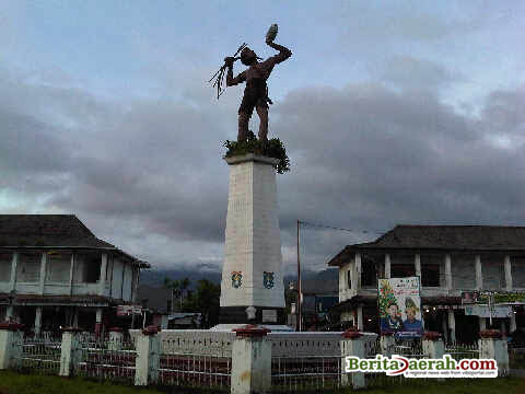 Tugu Perjuangan Rakyat Serui - Wesata.ID
