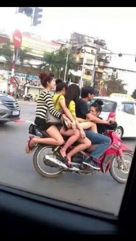 1425703725808171644 1425703725808171644