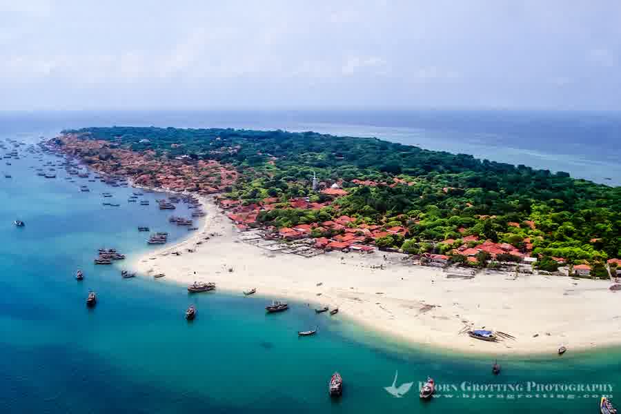 Wisata Madura; Pulau Kambing Yang Eksotis Oleh Irhamni Farhan ...