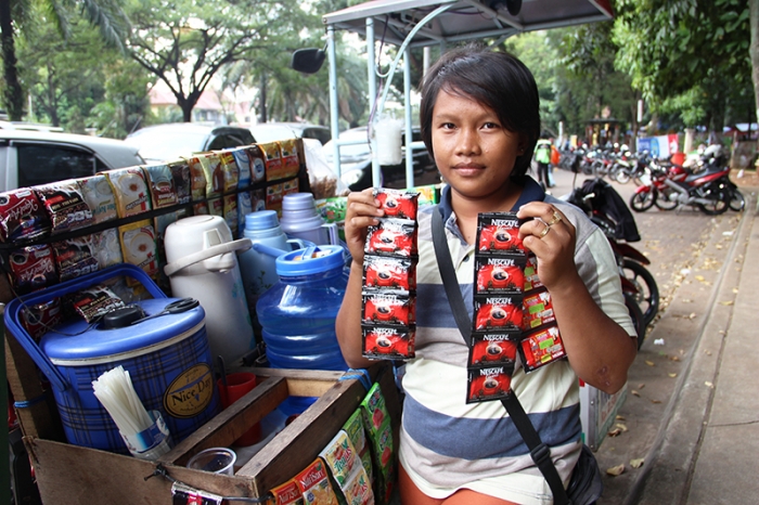 Hasil gambar untuk gambar pedagang kopi keliling