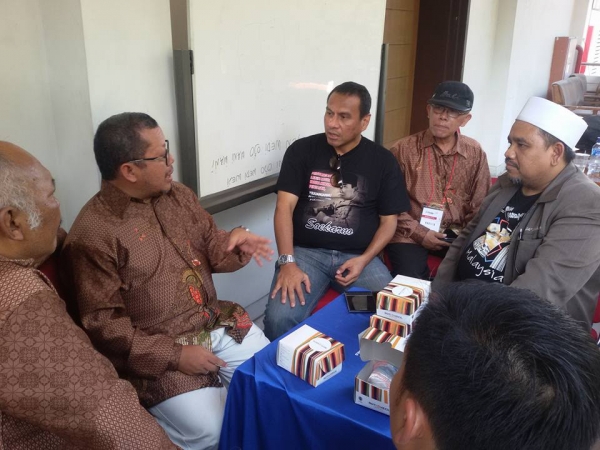 Diskusi dengan pak James, pejabat telkom pusat