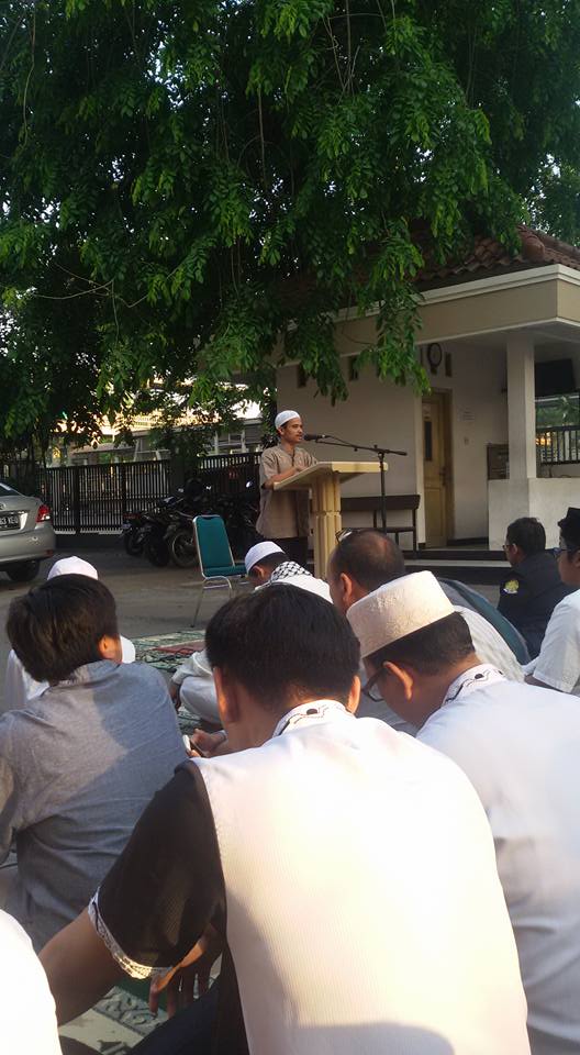 Pak Agus Munandar, Ketua Panitia Idul Adha Masjid Baitul Ilmi labschool Jakarta