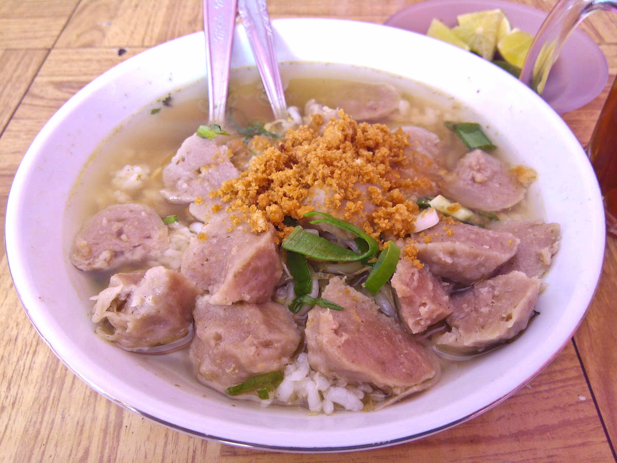 Semangkuk Soto Bakso pesanan saya.