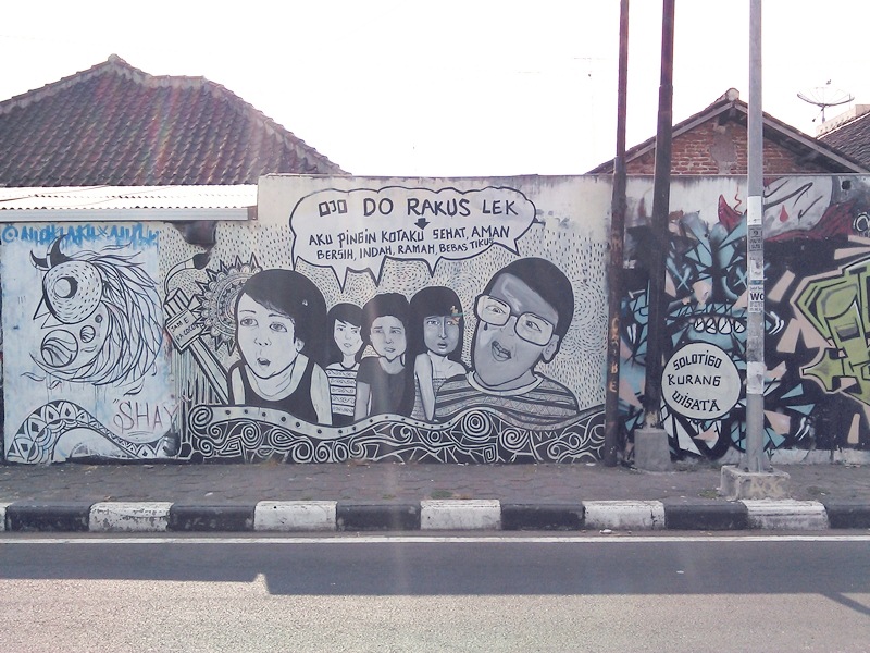 Seni lukis jalanan itu bukanlah bentuk kriminal. Contoh bentuk mural di Salatiga. (Foto: Bima Satria Putra).