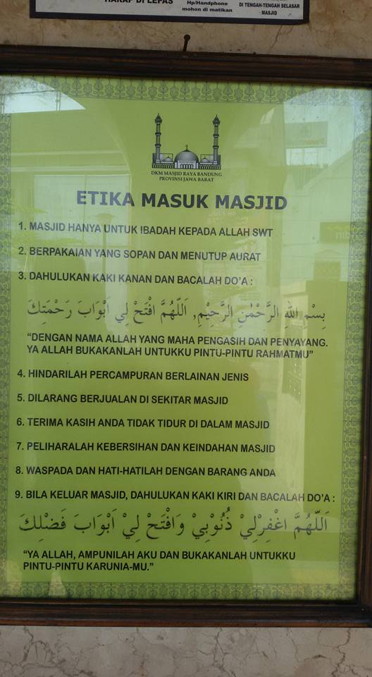 Tata Tertib masuk masjid Raya bandung