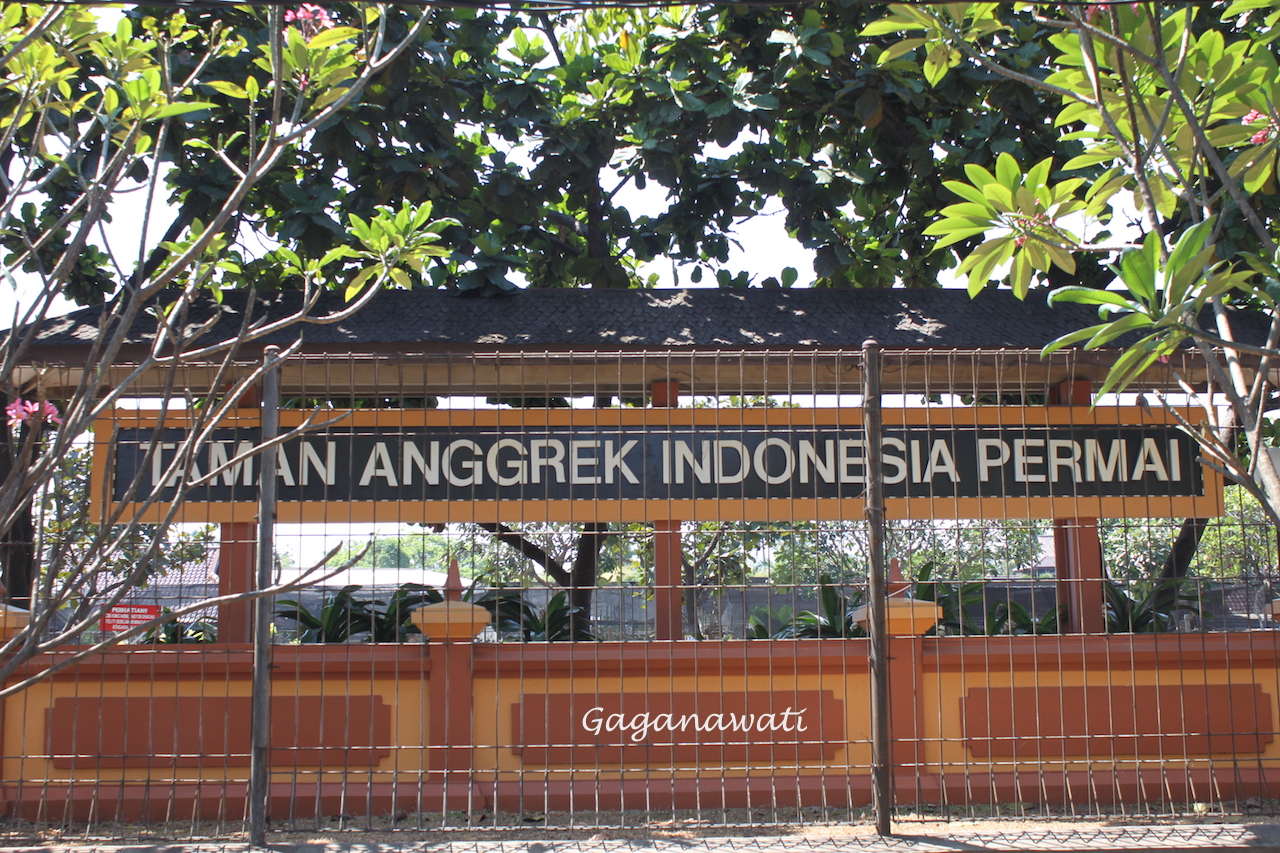 Taman Anggrek  Indonesia Permai Sepi Pengunjung oleh 
