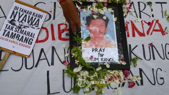 Aksi mengutuk Pembunuhan Salim Kancil/Tribunnews.com