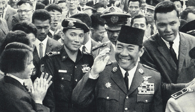 Maulwi Saelan Kiper PSSI Ajudan Bung Karno (Sumber: nusantara-fighter-blospot.com)
