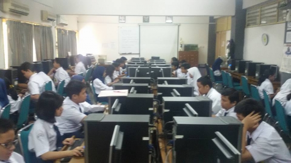 Belajar TIK di SMP Labschool Jakarta