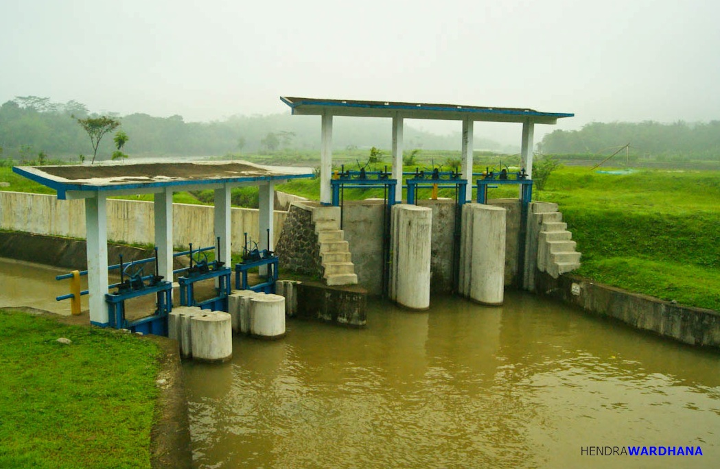 Melihat Bendung Slinga Solusi Pengelolaan Sumber Daya Air Melihat Bendung Slinga Solusi Pengelolaan Sumber Daya Air