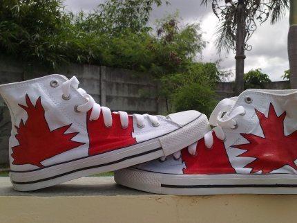 Membuat Sepatu Lukis Sendiri Tidaklah Sulit oleh Dimas Membuat Sepatu Lukis Sendiri Tidaklah Sulit oleh Dimas