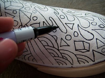 Membuat Sepatu Lukis Sendiri Tidaklah Sulit Halaman All Membuat Sepatu Lukis Sendiri Tidaklah Sulit Halaman All