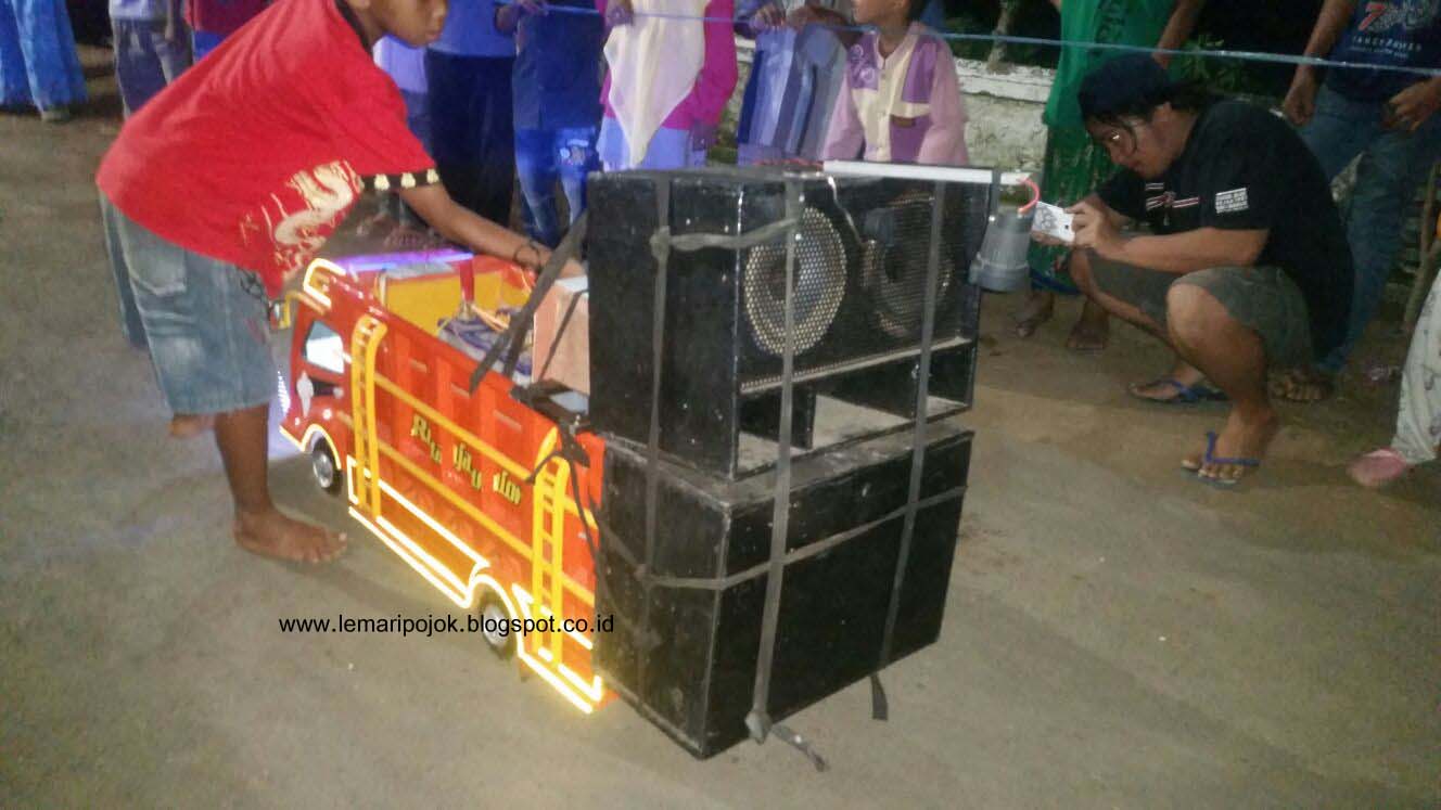 Truk Mini Dengan Sound System Hobby Baru Yang Lagi Ngehits Truk Mini Dengan Sound System Hobby Baru Yang Lagi Ngehits