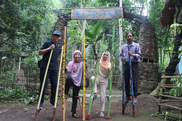 Kampung Wisata Tanoker Ledokombo Membawa Kembali Kenangan Kampung Wisata Tanoker Ledokombo Membawa Kembali Kenangan