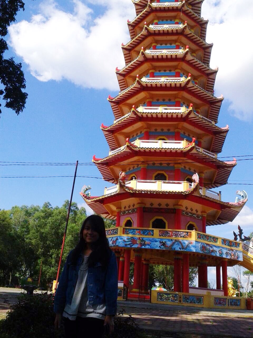 Ikon Kota Palembang Dan Wisata Ke Pulau Kemaro Dengan Perahu Oleh Ikon Kota Palembang Dan Wisata Ke Pulau Kemaro Dengan Perahu Oleh