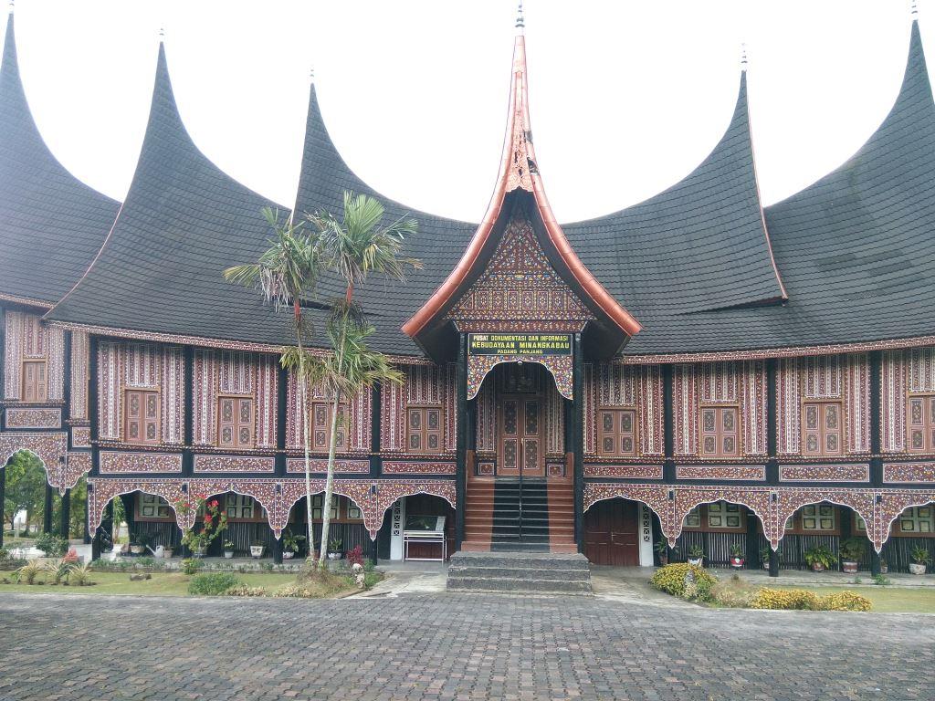 Filosofi Rumah  Gadang  oleh Irma Sabriany Kompasiana com Filosofi Rumah  Gadang  oleh Irma Sabriany Kompasiana com