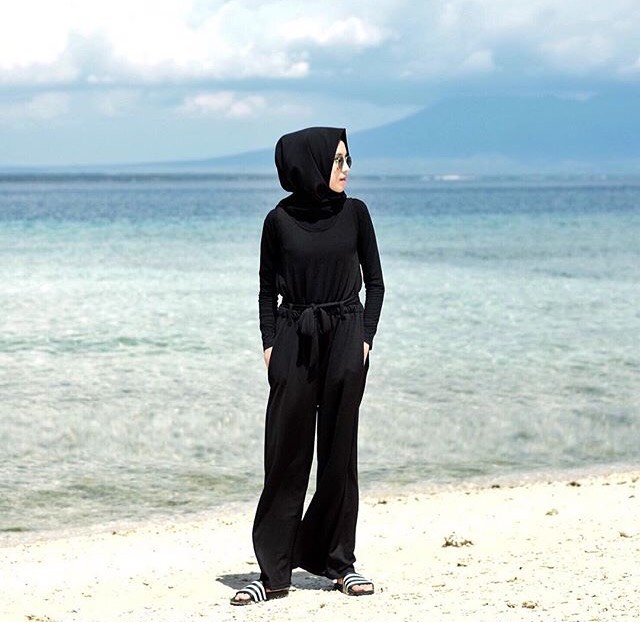  Ootd  Pantai  Hijab  Simple  Model Hijab  Terbaru