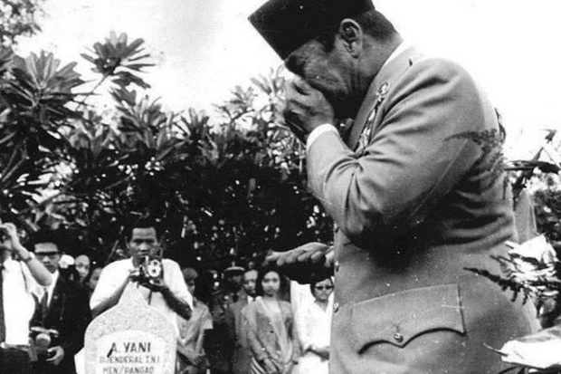 Bung Karno menangis di pusara A.Yani/dokpri